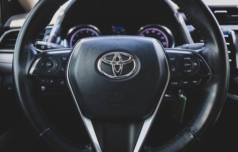 Used 2020 Toyota Camry SE image 8