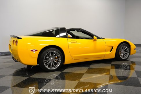Used 2003 Chevrolet Corvette Coupe w/ Preferred Equipment Group image 13