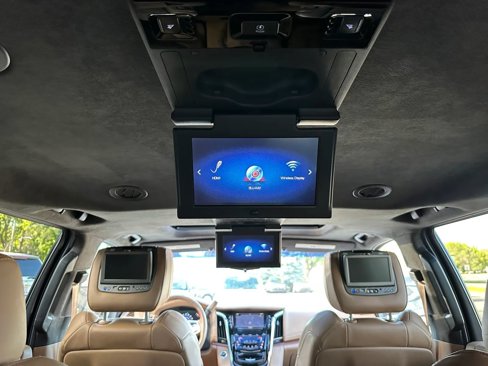 Used 2017 Cadillac Escalade ESV Platinum image 23