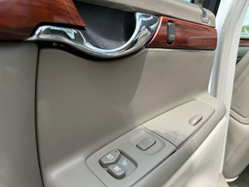 Used 2002 Cadillac De Ville Sedan w/ Comfort/Convenience Pkg image 18