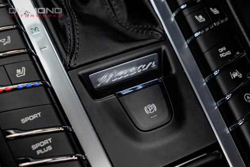 Used 2018 Porsche Macan Turbo image 84