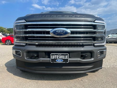 New 2025 Ford F250 Platinum w/ Platinum Plus Package image 3