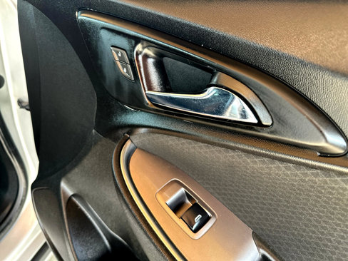 Used 2020 Chevrolet Malibu LT image 46