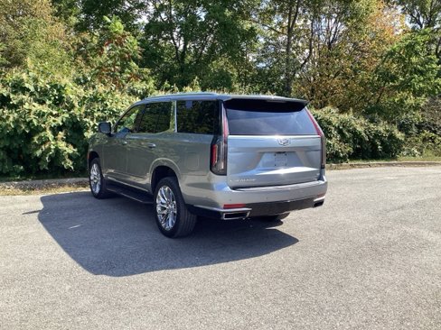 Used 2023 Cadillac Escalade Premium Luxury w/ LPO, Radiant Package image 5