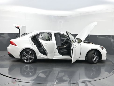 Used 2019 Lexus IS 300 image 36