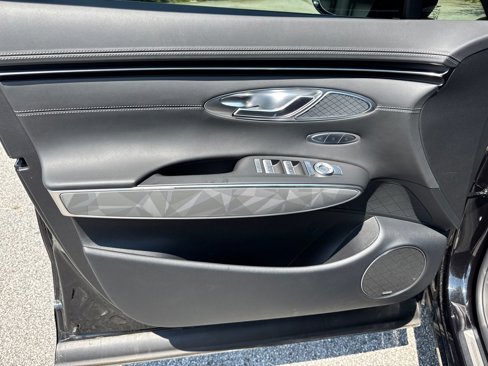 Used 2025 Genesis GV70 3.5T Sport w/ Sport Advanced Package image 10