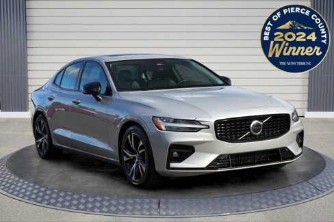 Used 2024 Volvo S60 B5 Core image 1