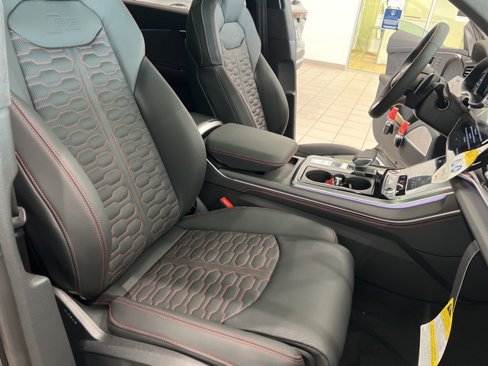 New 2025 Audi RS Q8 performance image 21