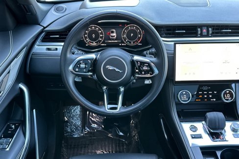 Used 2025 Jaguar F-PACE R-Dynamic S image 15
