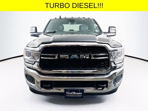 Used 2023 RAM 2500 Tradesman w/ Chrome Appearance Group image 2