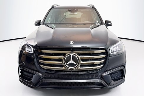 New 2025 Mercedes-Benz GLS 580 4MATIC image 2