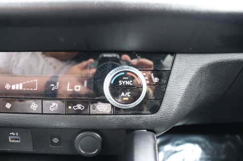 Used 2024 Mitsubishi Outlander 4WD Plug-In Hybrid image 39