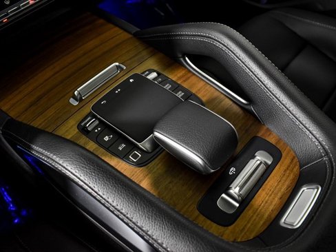 Certified 2025 Mercedes-Benz GLS 450 4MATIC image 23