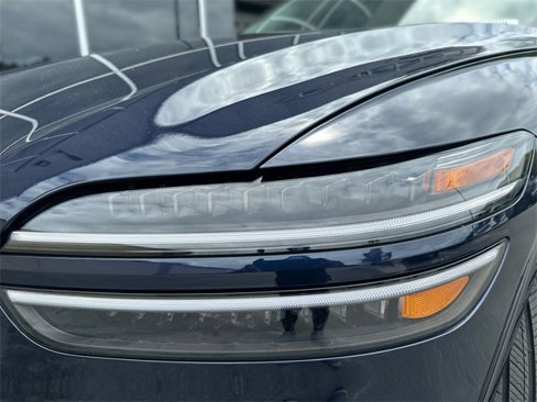 Used 2026 Genesis GV70 2.5T image 9