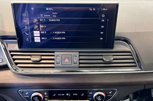 Used 2021 Audi Q5 Premium image 15