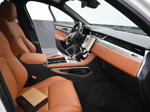 New 2026 Jaguar F-PACE R-Dynamic S image 10
