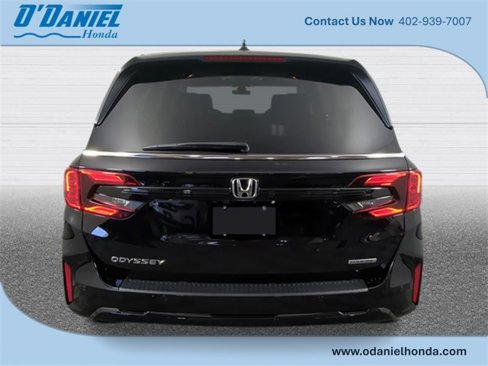 New 2026 Honda Odyssey Touring image 4