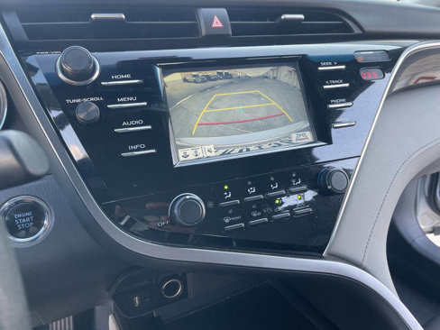 Used 2018 Toyota Camry LE w/ Convenience Package image 39