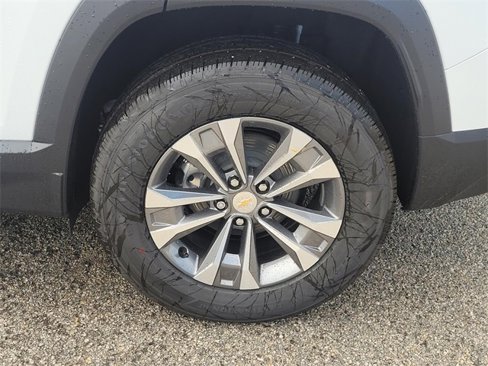 New 2026 Chevrolet Equinox LT w/ Convenience Package II image 4