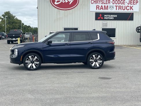 New 2025 Mitsubishi Outlander SE image 2