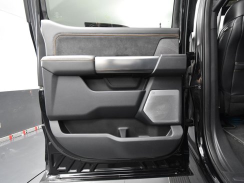 Used 2024 Ford F250 Platinum image 36