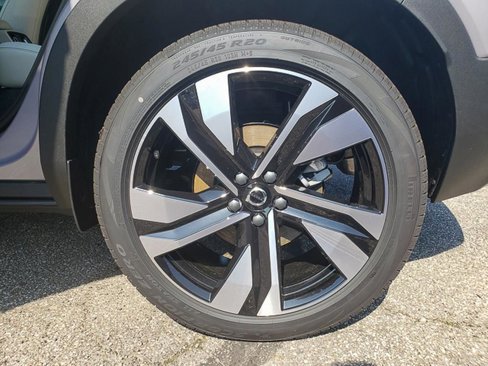 New 2026 Volvo XC40 B5 Ultra w/ Protection Package Premier image 12