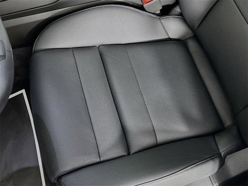 Used 2025 Porsche Cayenne image 22
