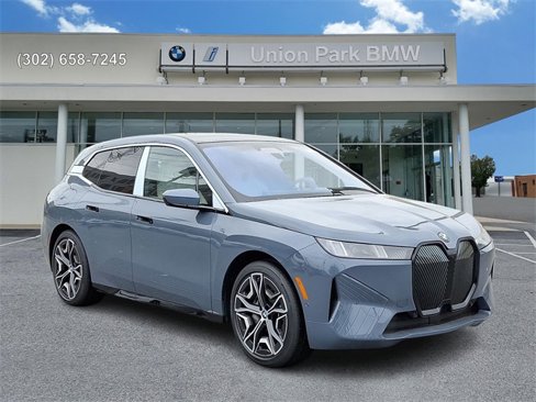 Used 2026 BMW iX xDrive60 image 3