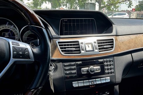 Used 2015 Mercedes-Benz E 350 4MATIC Wagon w/ Premium 1 Package image 6