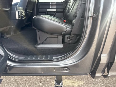 Used 2019 Ford F250 Lariat w/ Lariat Ultimate Package image 31