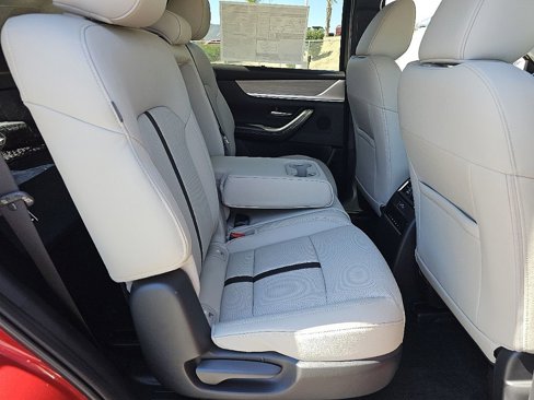 New 2025 MAZDA CX-70 Plug-In Hybrid w/ Premium Pkg image 13