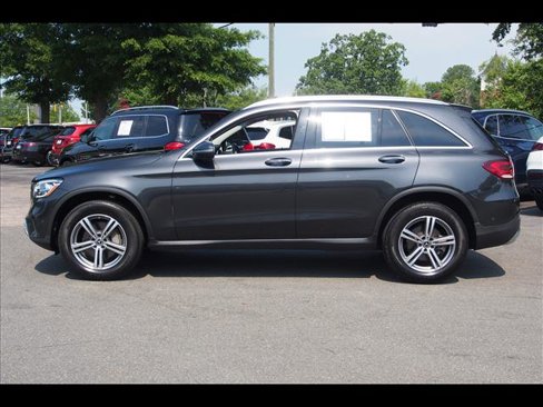 Used 2021 Mercedes-Benz GLC 300 4MATIC image 2