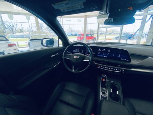 Used 2024 Cadillac XT4 Premium Luxury image 45
