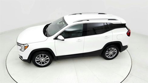 Used 2024 GMC Terrain SLT image 13