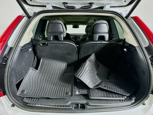 Used 2024 Volvo XC90 B5 Core image 31