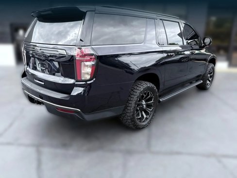 Used 2021 Chevrolet Suburban Z71 image 5