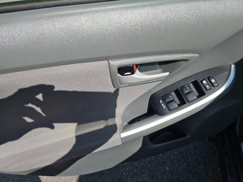 Used 2011 Toyota Prius Five image 14