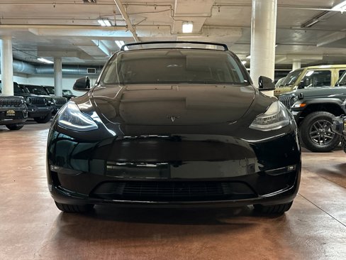 Used 2021 Tesla Model Y Long Range image 8