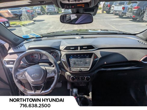 Used 2023 Chevrolet TrailBlazer RS w/ Sun and Liftgate Package image 9