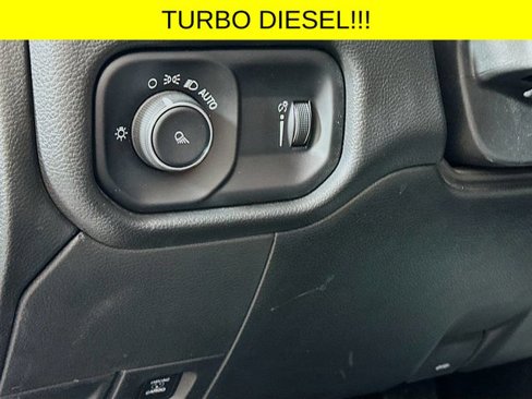 Used 2023 RAM 2500 Tradesman w/ Chrome Appearance Group image 10