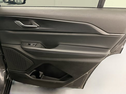 Used 2024 Jeep Grand Cherokee L Laredo image 32