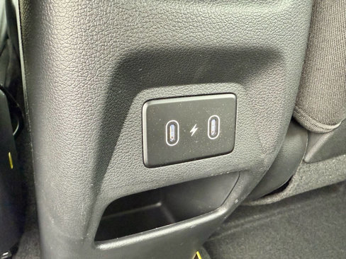 Used 2024 Hyundai Venue SEL image 24