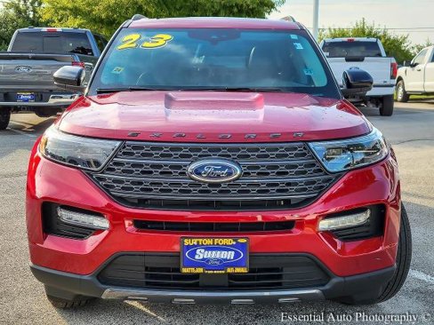Certified 2023 Ford Explorer XLT w/ Equipment Group 202A image 5
