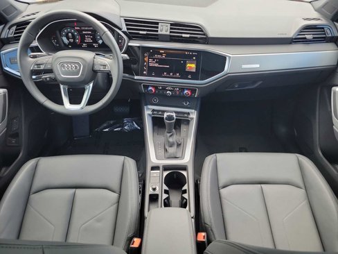 New 2025 Audi Q3 2.0T Premium image 14