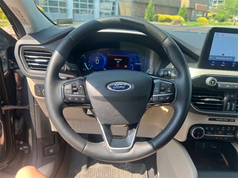 Used 2022 Ford Escape SEL w/ Technology Package image 15