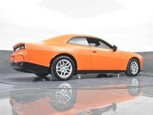 Used 2025 Dodge Charger R/T w/ Sun & Sound Package image 62