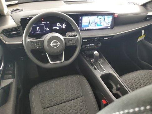 New 2026 Nissan Kicks SV image 15
