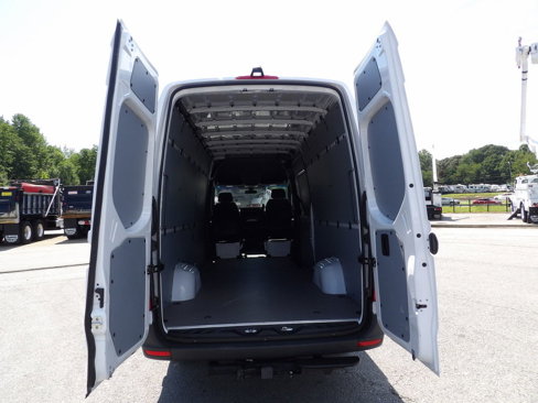 Used 2025 Mercedes-Benz Sprinter 2500 image 38