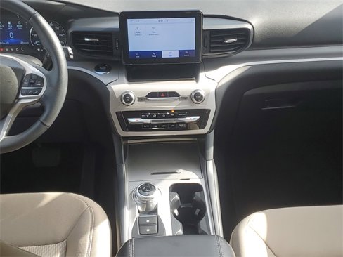 Certified 2023 Ford Explorer XLT image 32