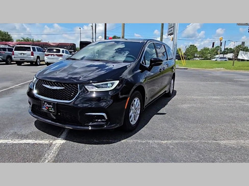 New 2026 Chrysler Pacifica Select image 22